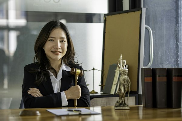 Trouver un avocat : le guide essentiel pour bien choisir