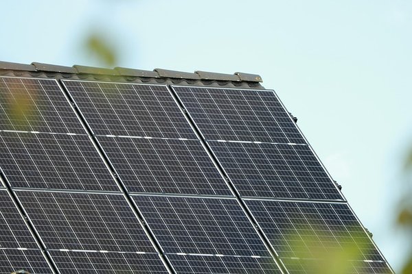 Panneaux solaires photovoltaïques : avis clients mitigés à découvrir